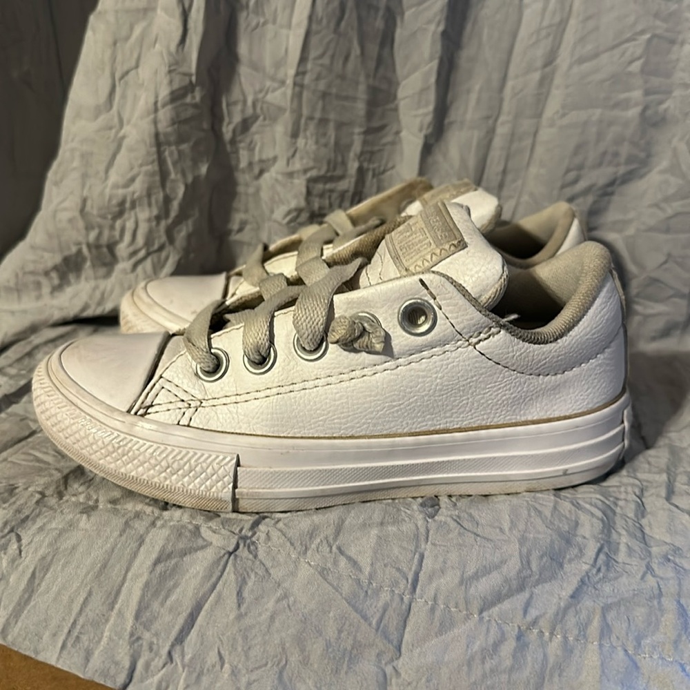 Converse Child Boys White Leather Shoes Sz. 12